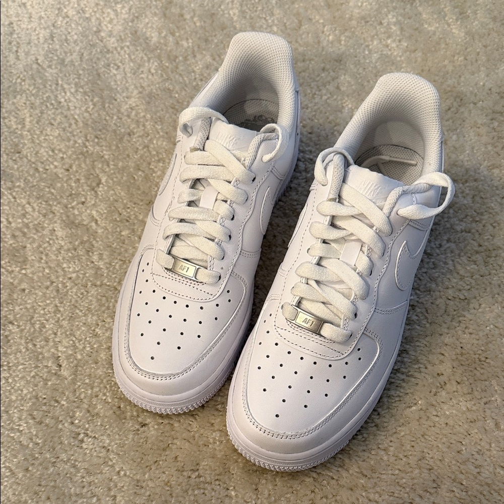 Nike AIR FORCE 1 White Women's Sneakers